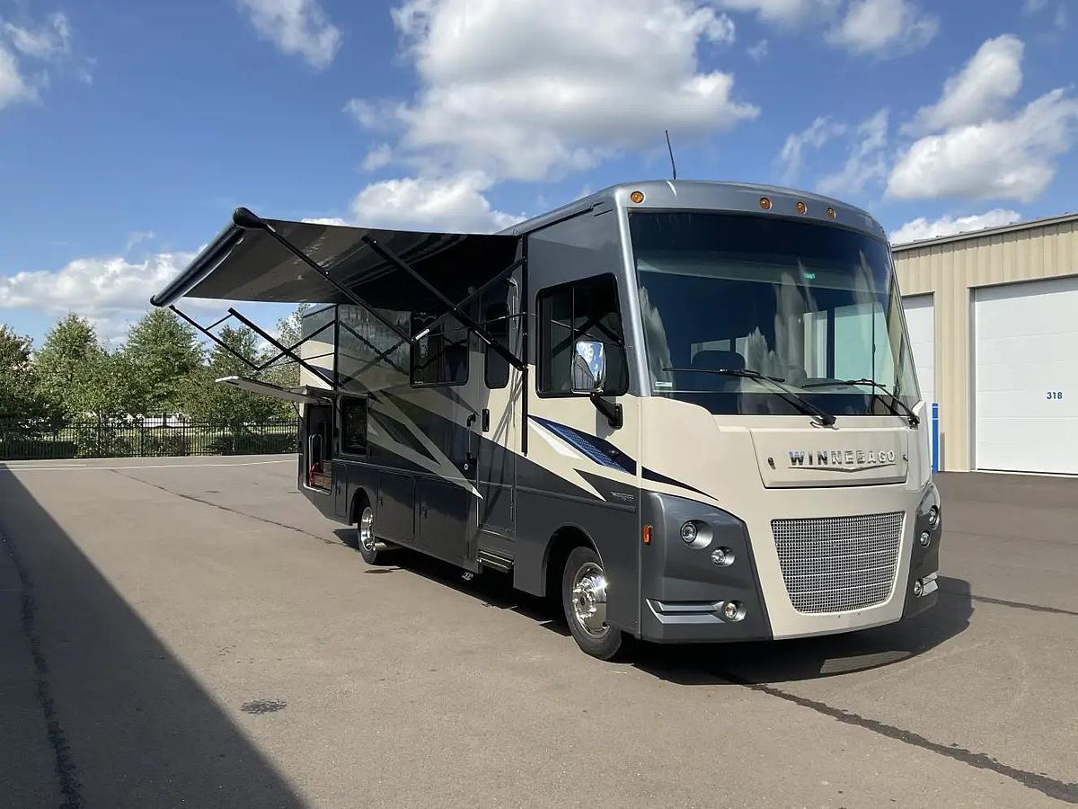 Used 2020 Winnebago Vista 29V