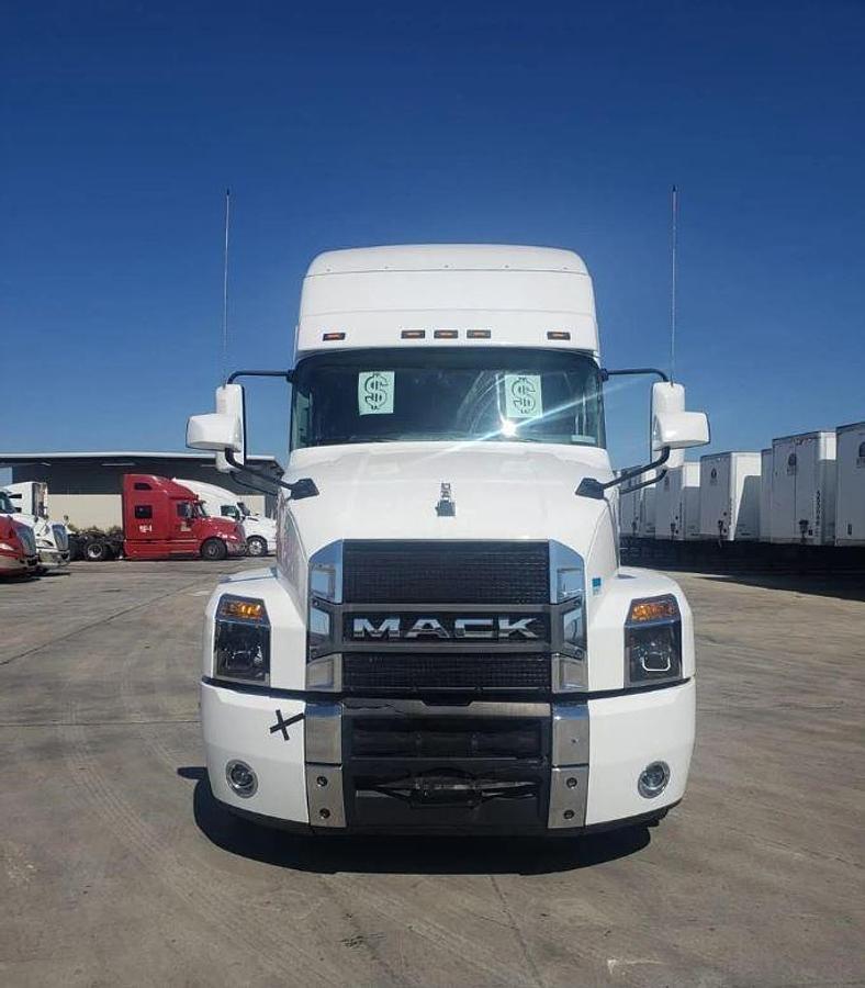 Used 2024 MACK ANTHEM 64T Conventional Sleeper Semi