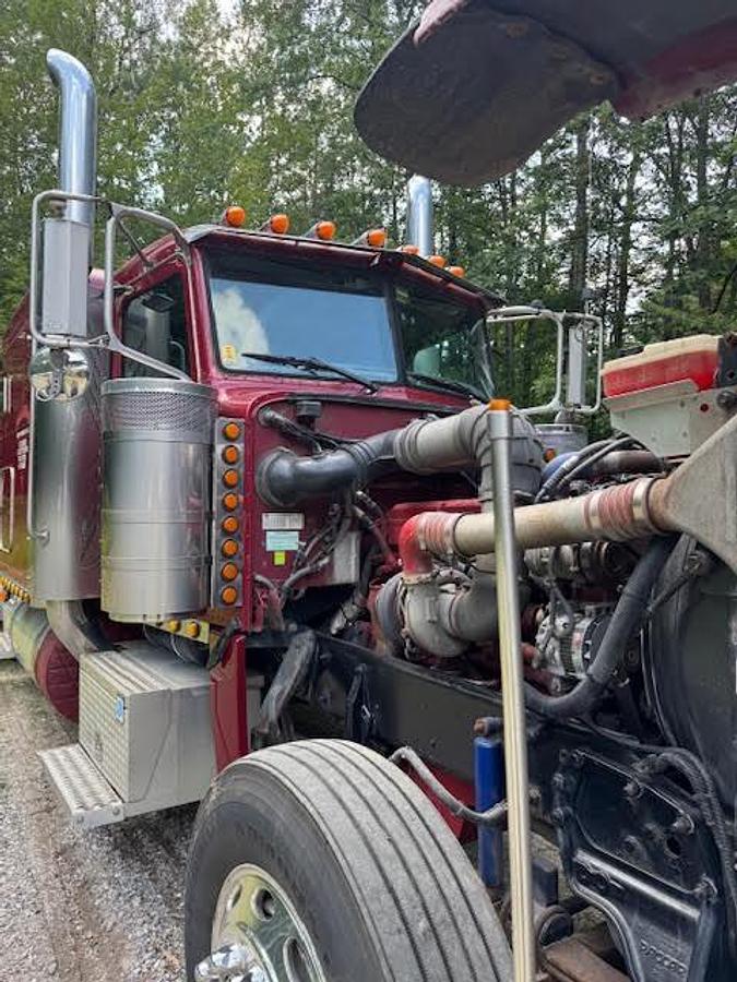 Used 2009 Peterbilt 389