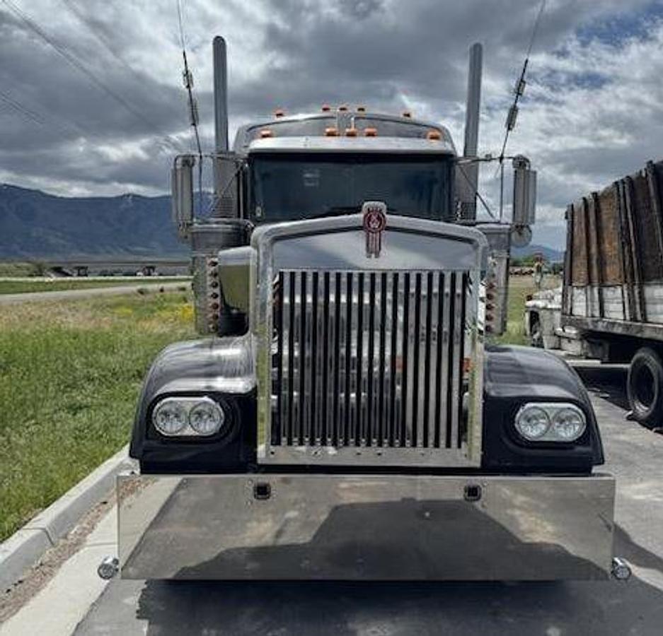 Used 2008 Kenworth W900