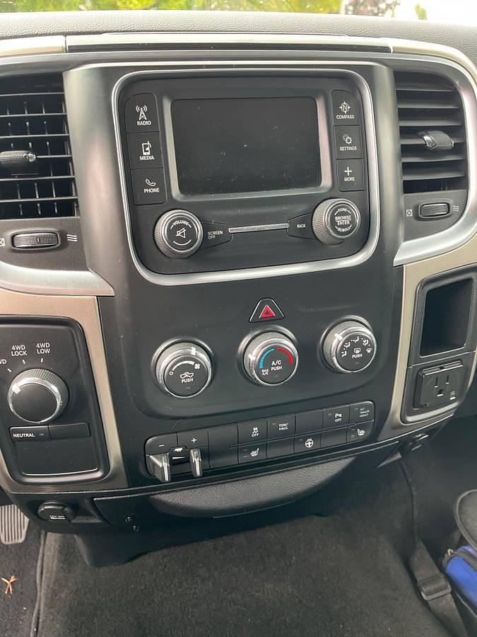 Used 2015 Ram 3500 SLT 4X4 Hemi V8 Crew Cab