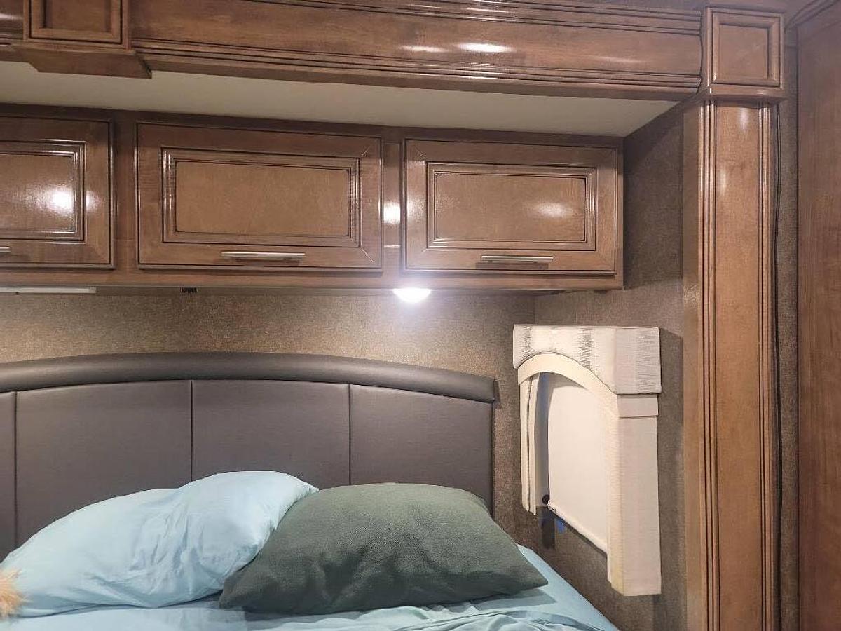 Used 2020 Thor Motor Coach Miramar 37.1 Class A Motorhome