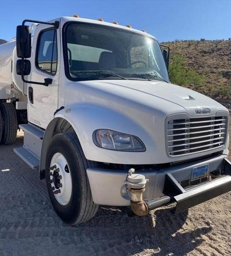 Used 2019 Freightliner Business Class M2 106