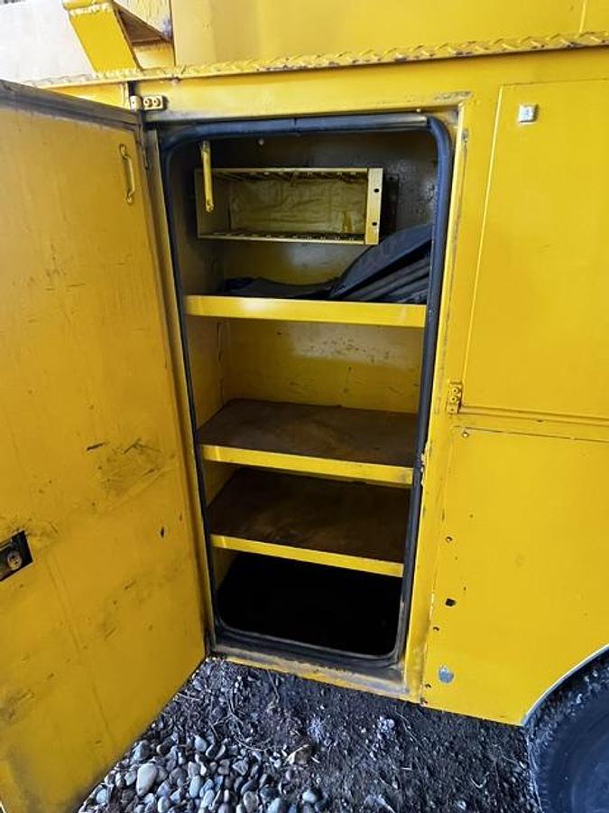 Used 1990 International Bucket Truck