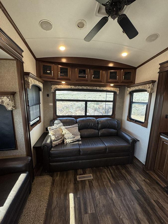 Used 2017 Jayco Pinnacle 36KPTS