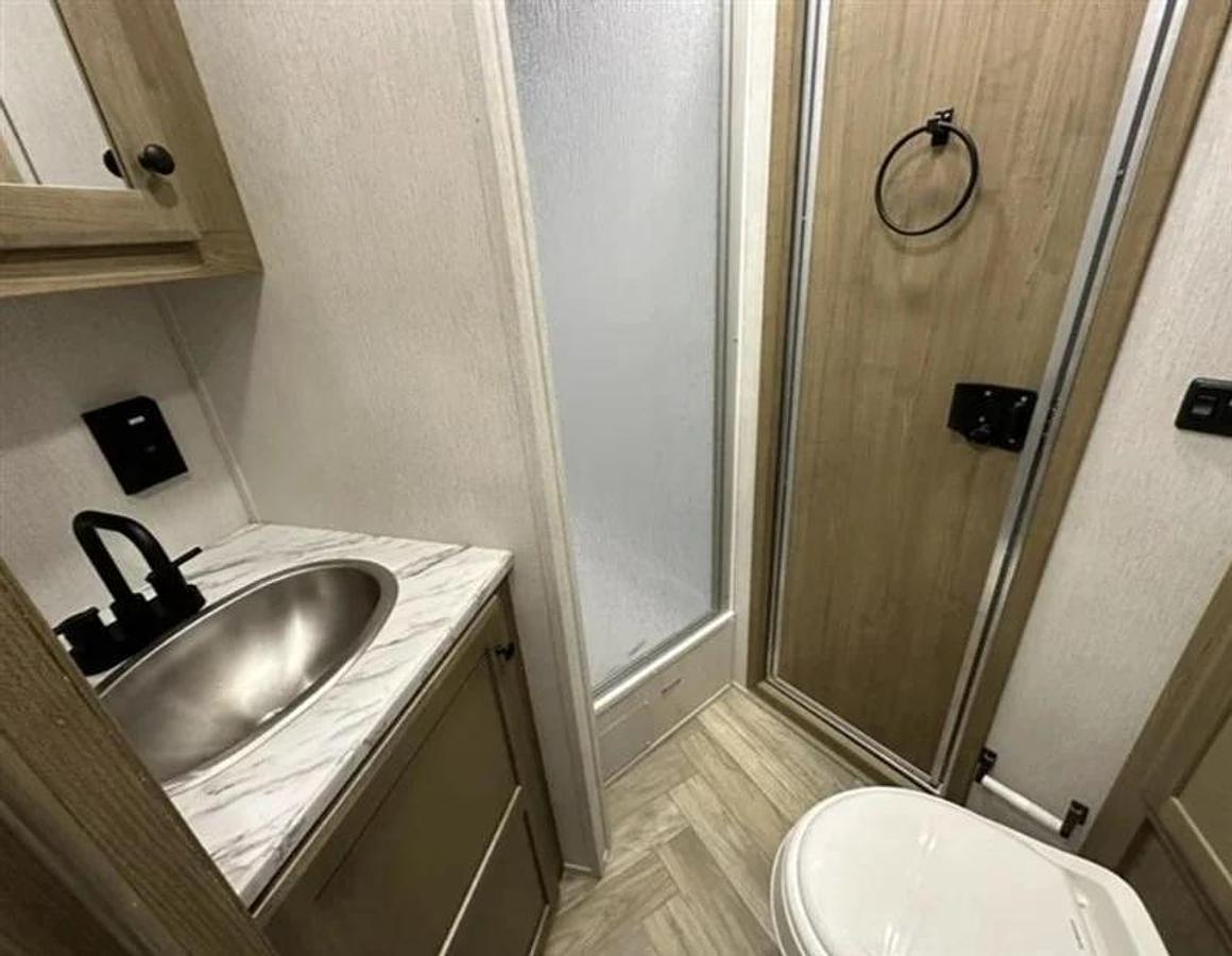 Used 2024 Lakota Colt 3 Horse Trailer