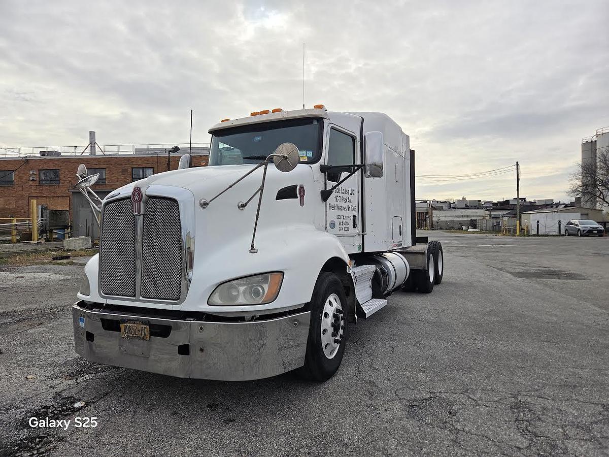 Used 2013 Kenworth T660 Sleeper Semi Truck