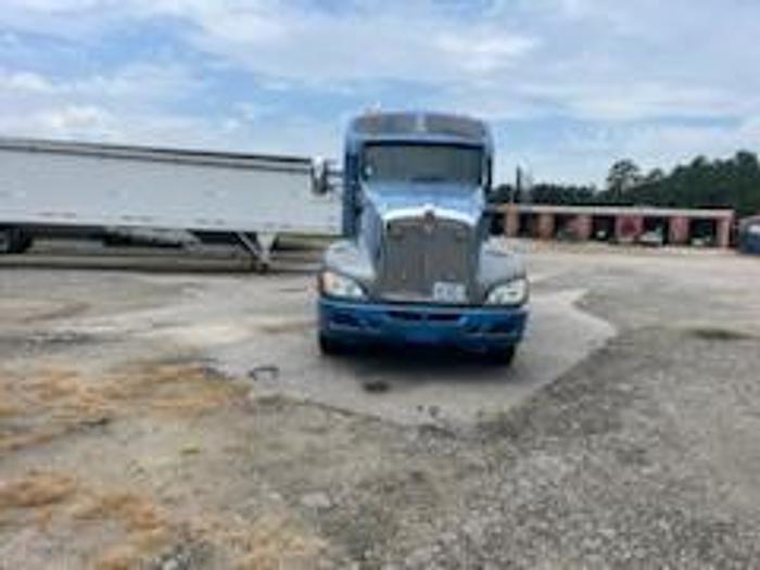 Used 2013 KENWORTH T660