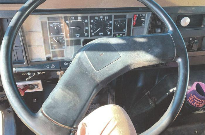 Used 1995 INTERNATIONAL 4900 Grain Truck