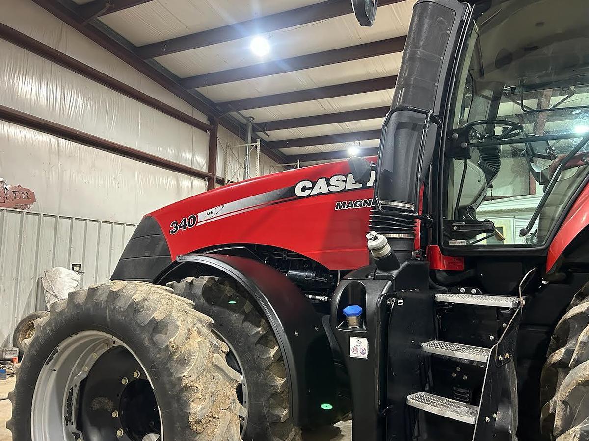 Used 2015 Case International Magnum 340 Tractor