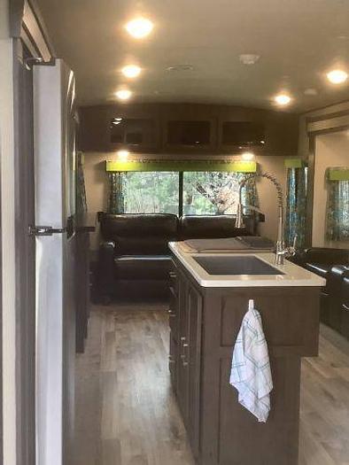 Used 2019 Forest River Wildwood Heritage Glen 272RL