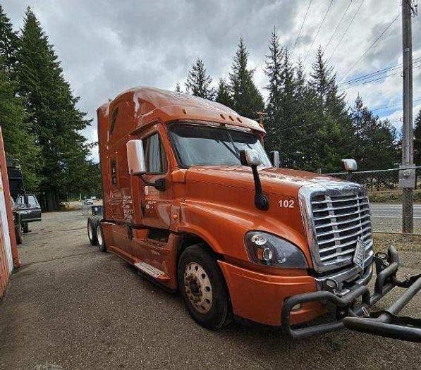 Used 2016 Freightliner Cascadia 125