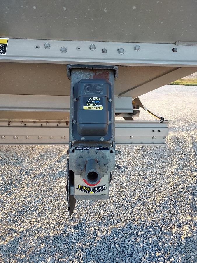 Used 2015 Wilson Hopper Trailer