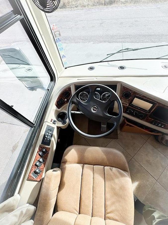 Used 2010 Fleetwood Discovery 40X