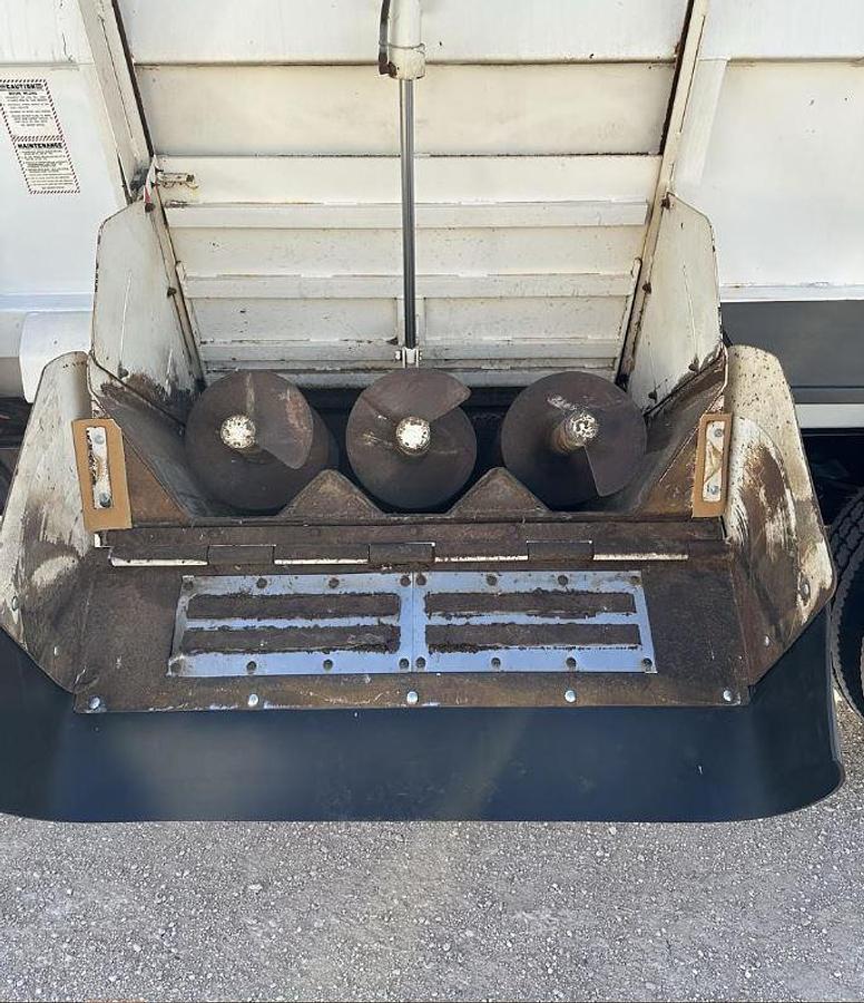 Used 2014 Freightliner Business Class M2 112