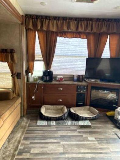 Used 2010 Keystone Residence Park Model