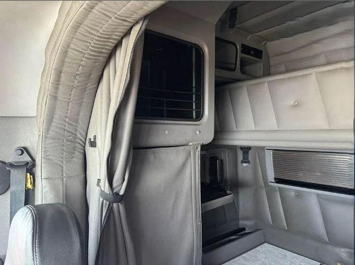 Used 2007 Peterbilt 379