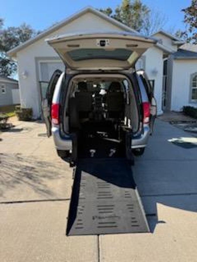 Used  2020 DODGE Grand SE Caravan Wheelchair Conversion Van