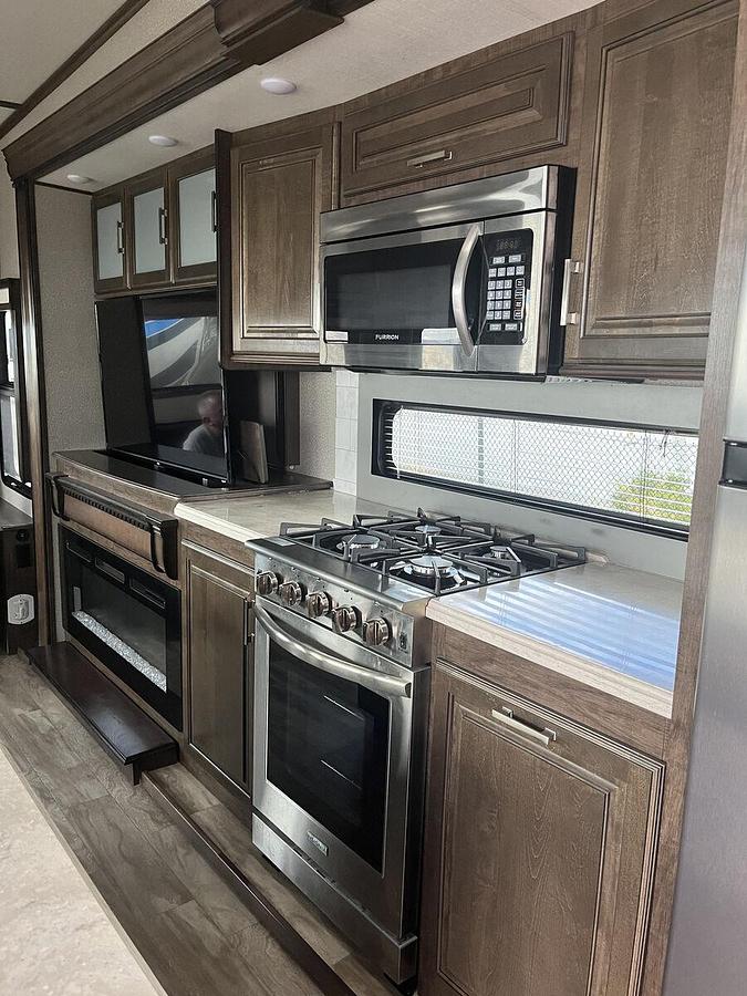 Used 2021 Grand Design Solitude 310GK-R