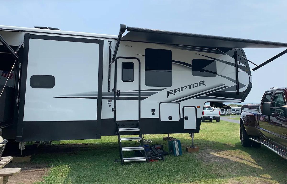 Used 2021 Keystone Raptor 429 Luxury Toy Hauler
