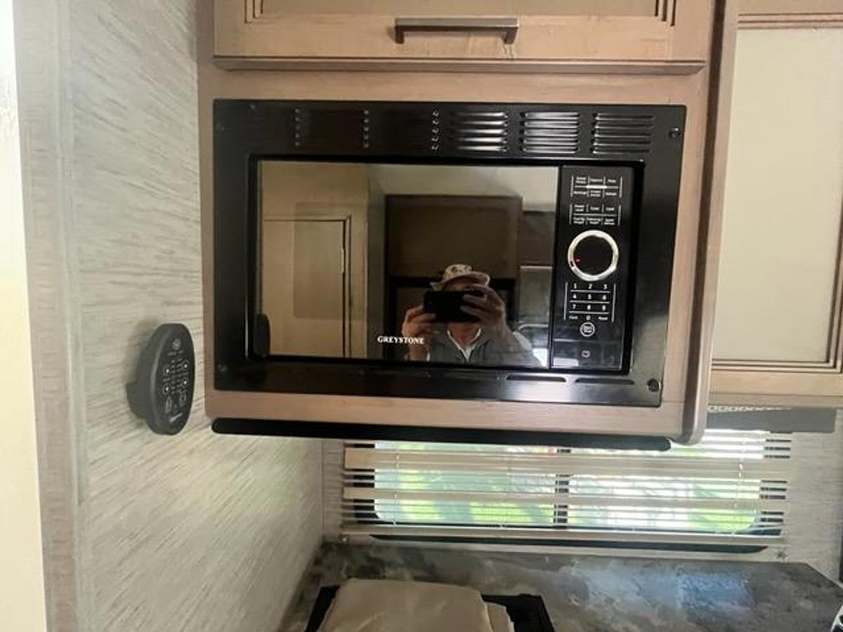 Used 2021 Thor Motor Coach Four Winds 28A Class C Motorhome