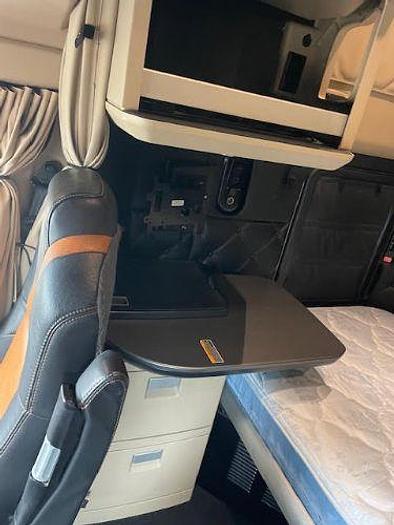 Used 2022 KENWORTH T680