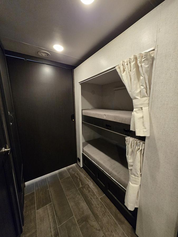 Used 2024 Thor Motorcoach Aria 4000