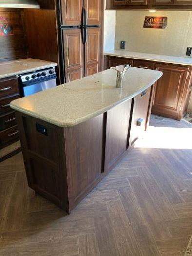 Used 2015 Keystone Montana Mountaineer