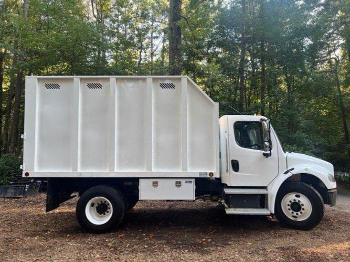 Used 2015 Freightliner Business Class M2 106 Chipper Truck