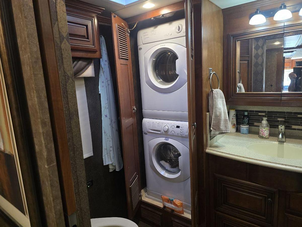 Used 2014 Newmar Dutch Star 4018