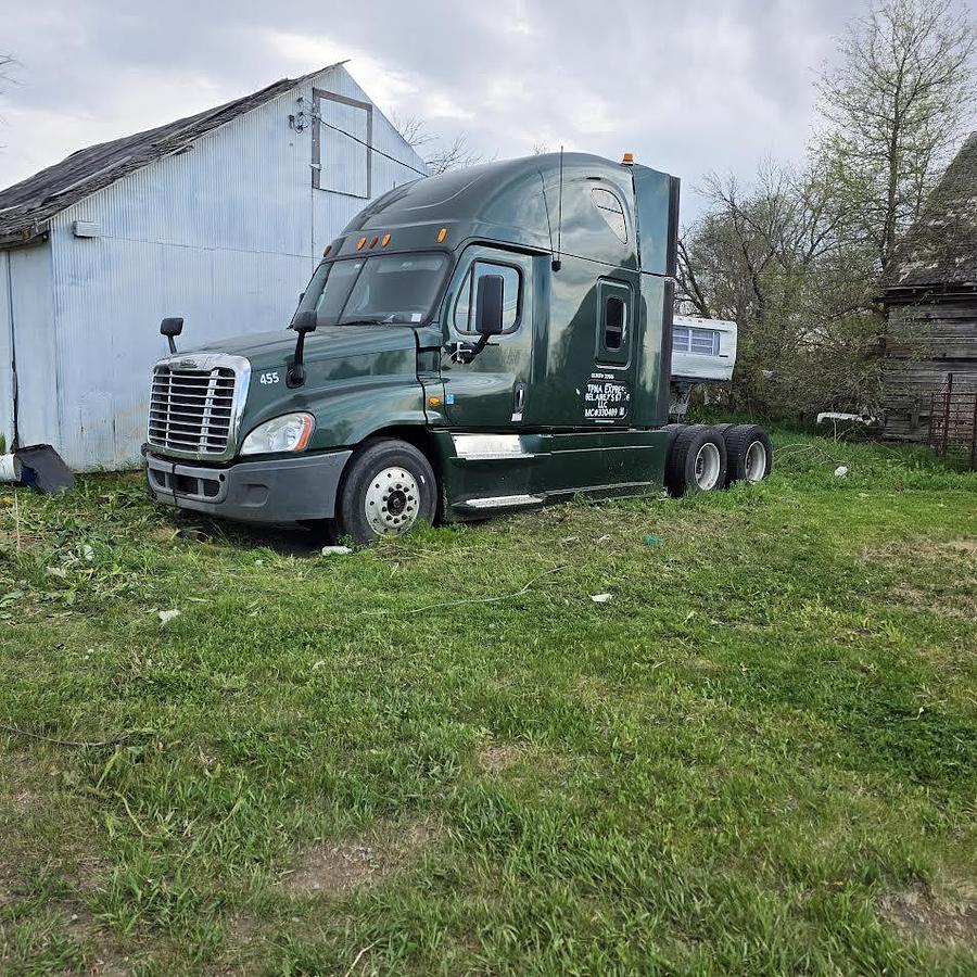 Used 2013 Freightliner Cascadia