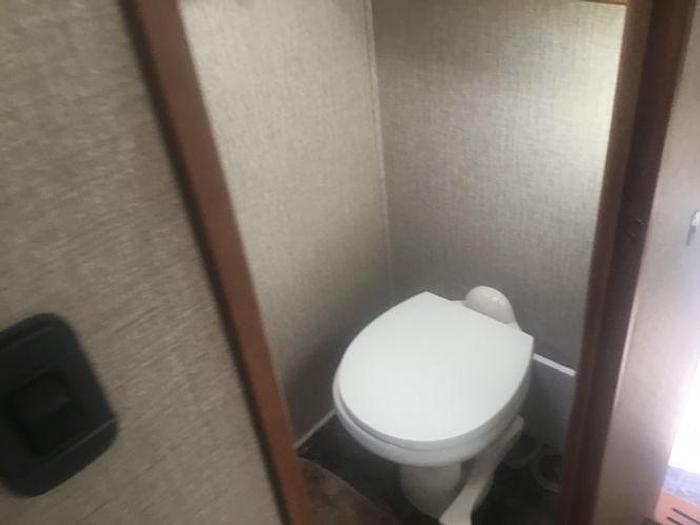 Used 2017 Crossroads Redwood Sequoia M-38KGKS