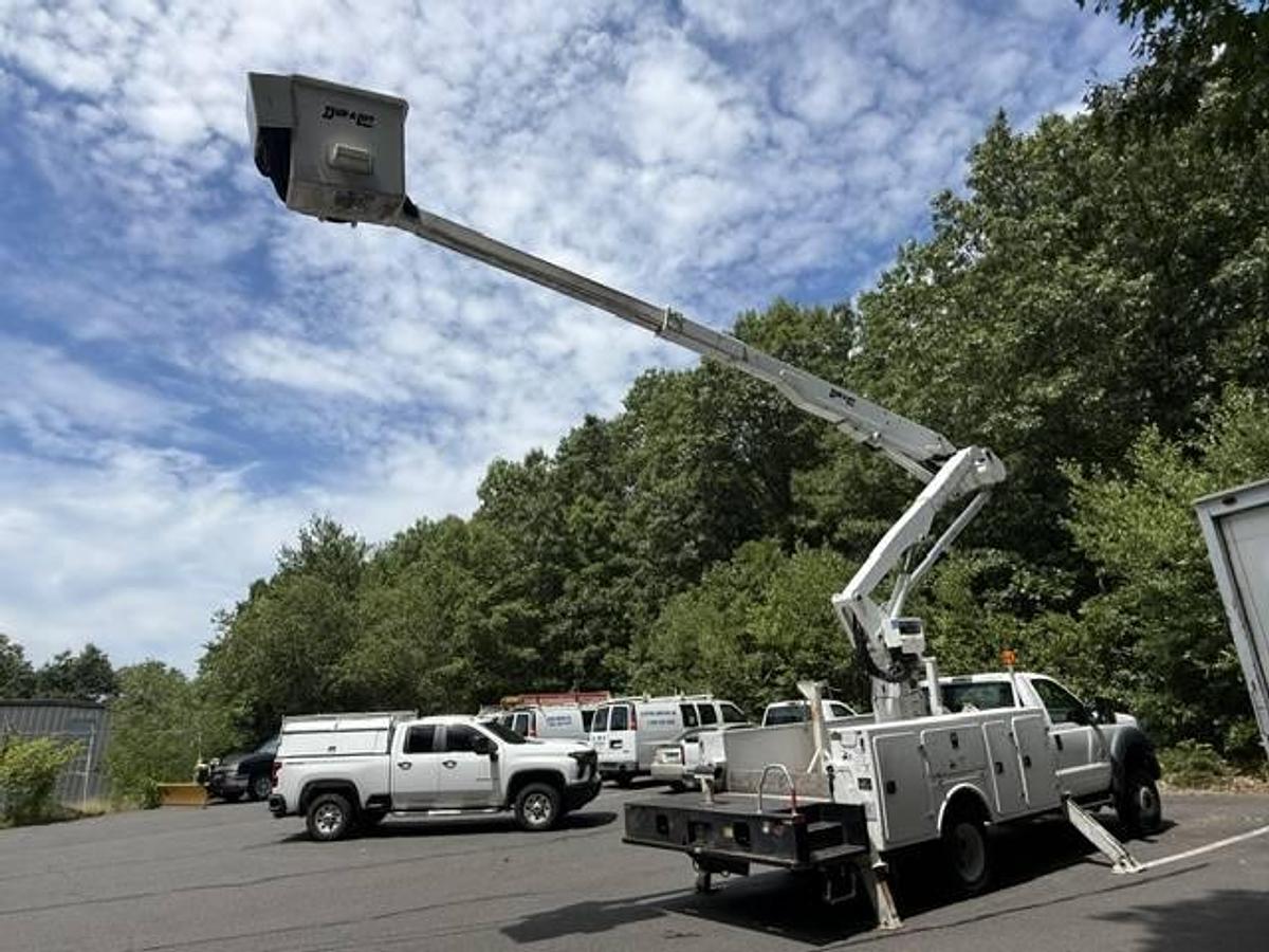 Used 2016 Ford F-550 Super Duty 52' Dur-A-Lift Bucket Truck
