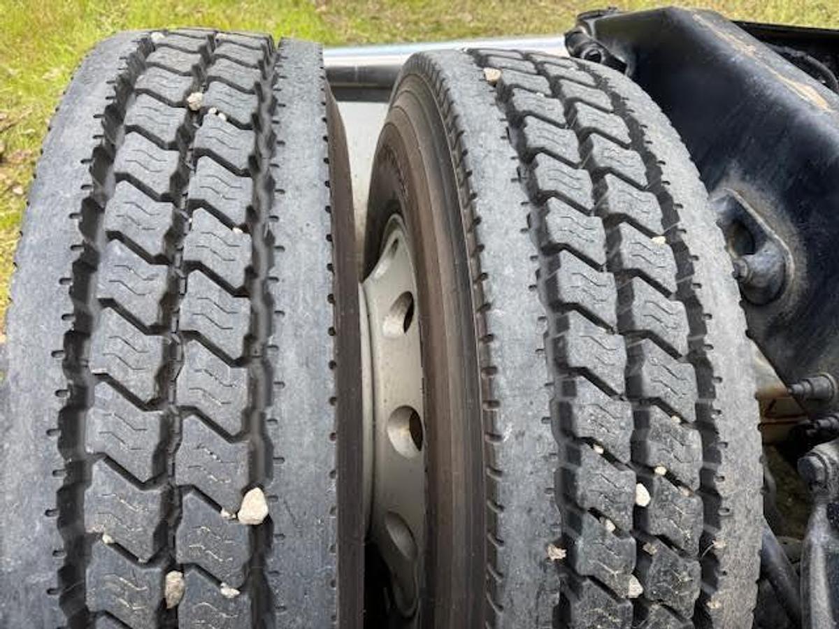 Used 2009 Peterbilt 389