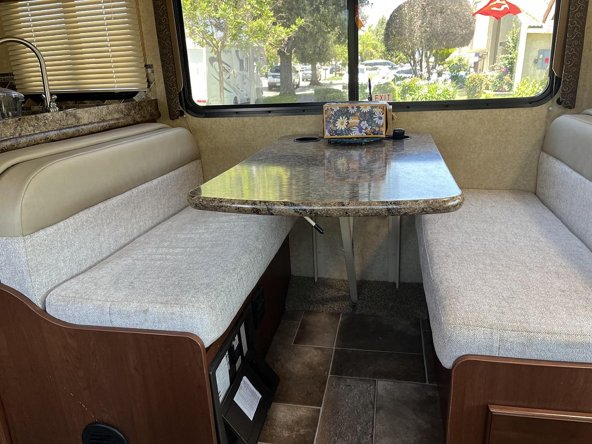 Used 2016 Thor Motor Coach Freedom Elite Class C Motorhome
