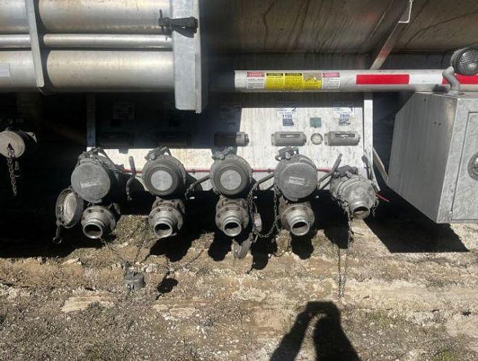 Used 2014 Young Stainless Aluminum Tanker