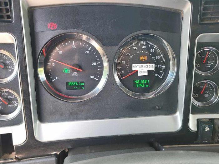 Used 2009 KENWORTH T800