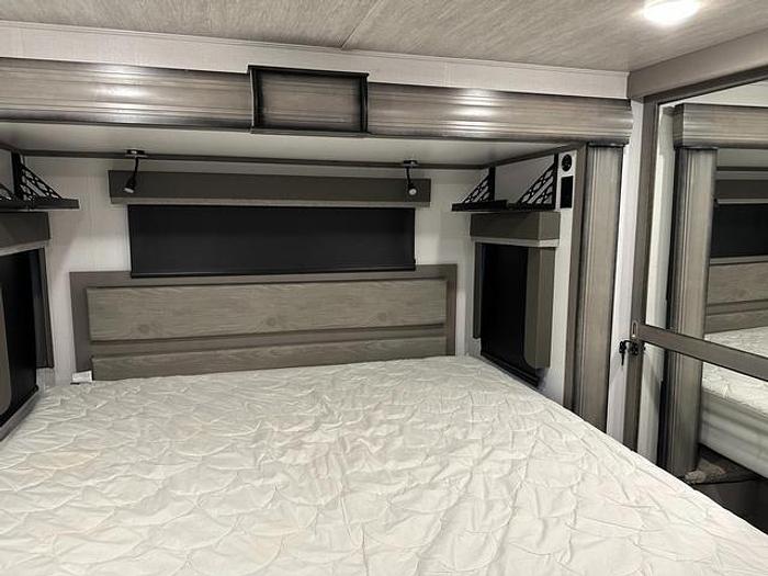 Used 2022 Keystone Montana High Country 385BR