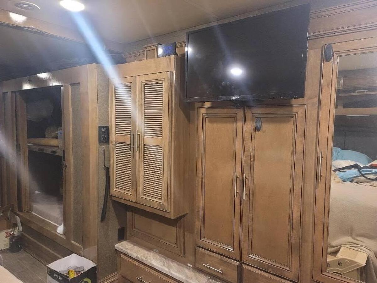 Used 2020 Thor Motor Coach Miramar 37.1 Class A Motorhome