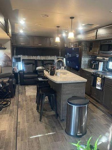 Used 2017 Highland Ridge Open Range Roamer RT323RLS