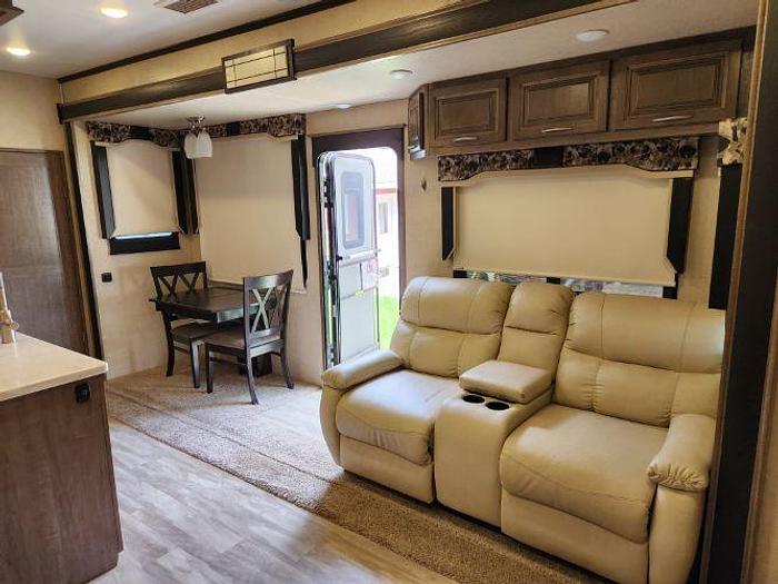 Used 2017 KZ Durango Gold G384RLT