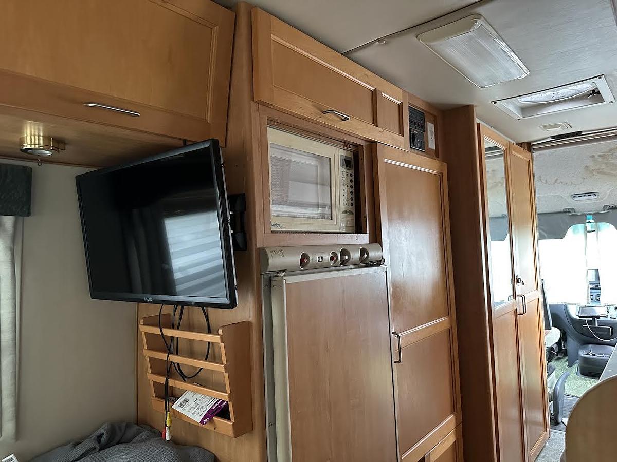 Used 2003 Mercedes Sprinter Leisure Travel Free Spirit 210B Class B Motorhome