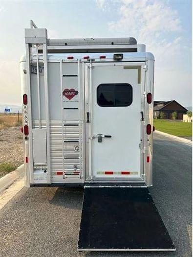 Used 2010 Hart 3 Horse Trailer With Living Quarters
