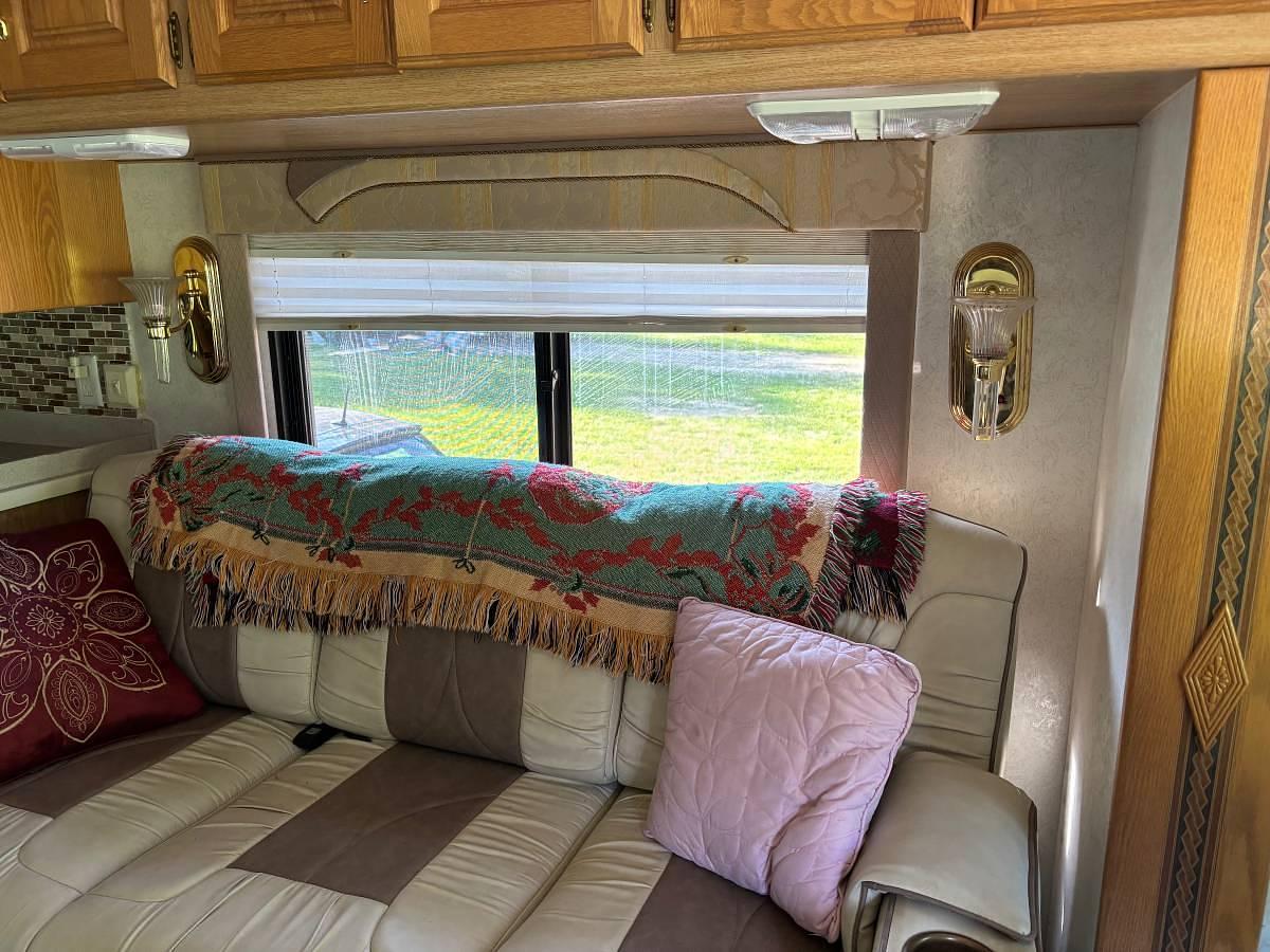 Used 1999 Holiday Rambler Endeavor Class A Motorhome