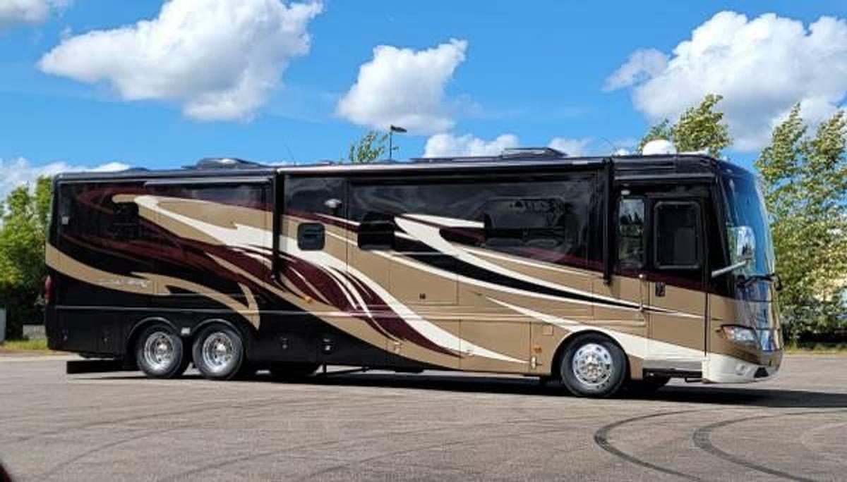 Used 2014 Newmar Dutch Star 4018