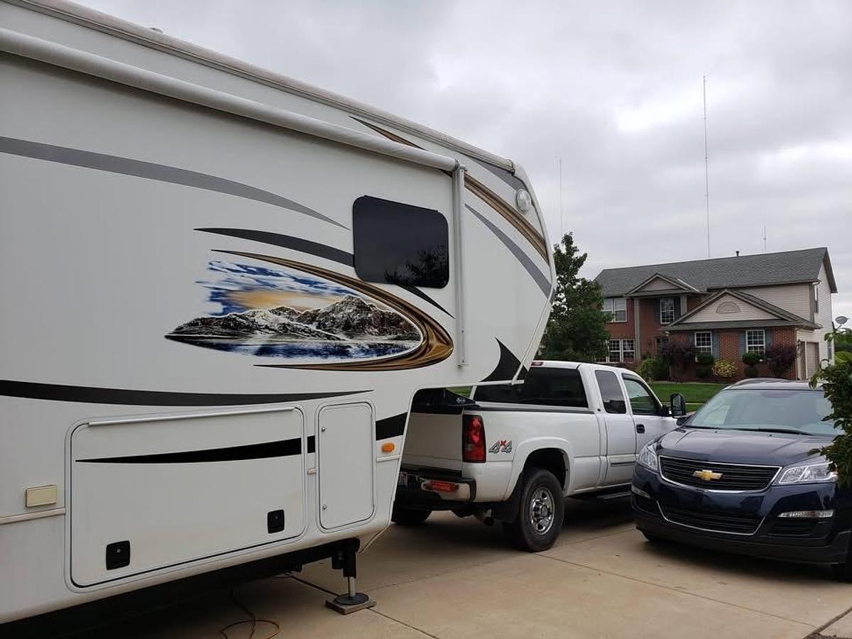 Used 2013 Keystone Montana 3725RL