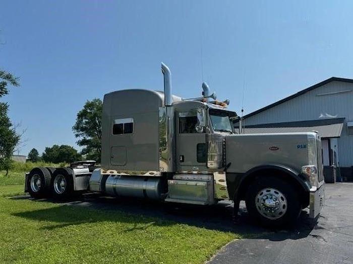 Used 2013 Peterbilt 389