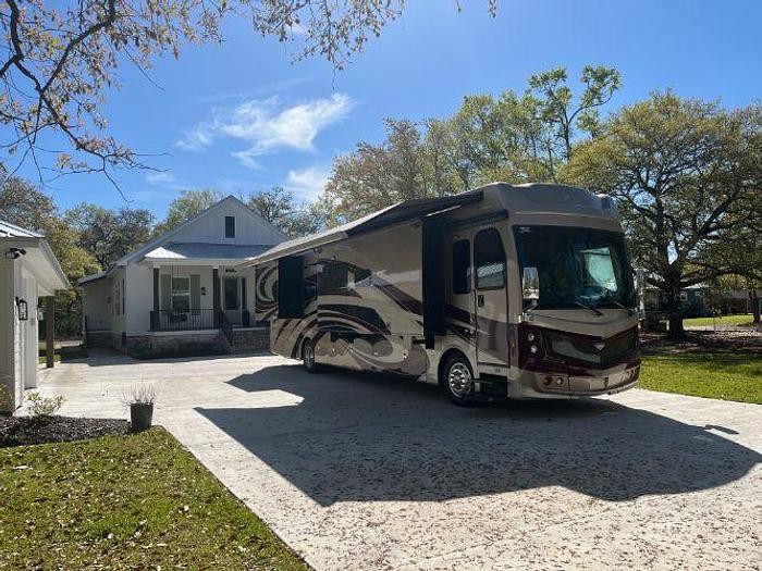 Used 2017 Fleetwood Discovery LXE 40X