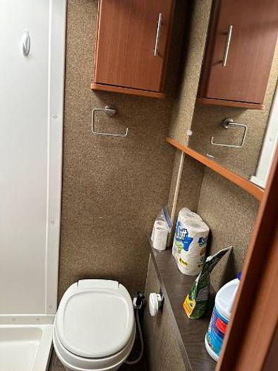 Used 2013 Winnebago Via 25Q