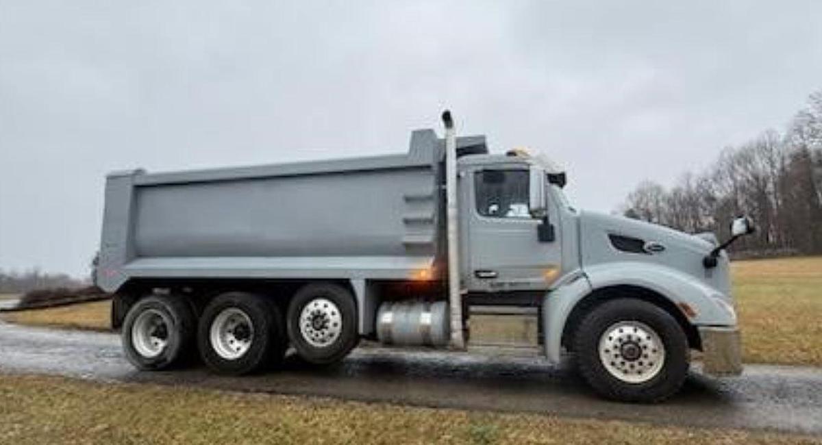 Used 2015 Peterbilt 579 Dump Truck